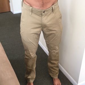 Men’s Khaki Levi’s Commuter Pant